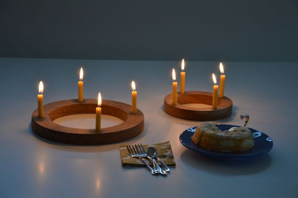 CIRCLE Adventskranz aus Teakholz in 2 Größen erhältlich